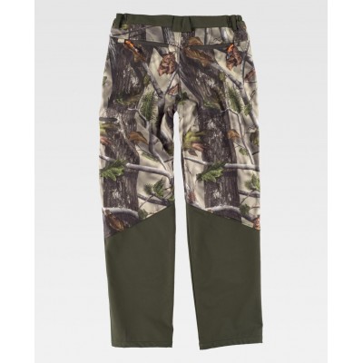 Calça Workshell combinada com desenhos de camuflagem